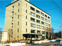 福島地方検察庁会津若松支部の庁舎の画像