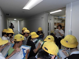 証拠品庫見学