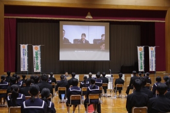 模擬裁判動画視聴