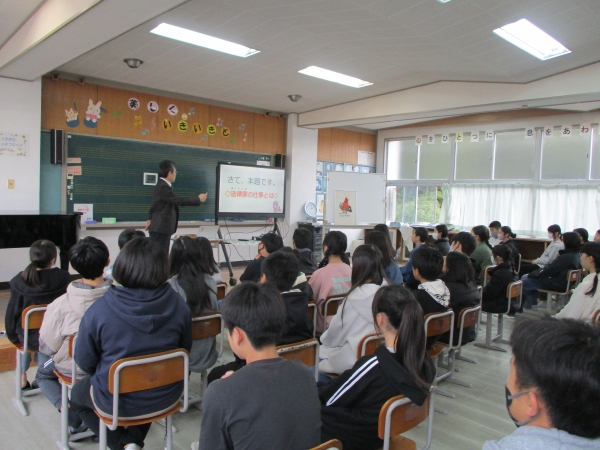 画像の代替テキストを入力ください。