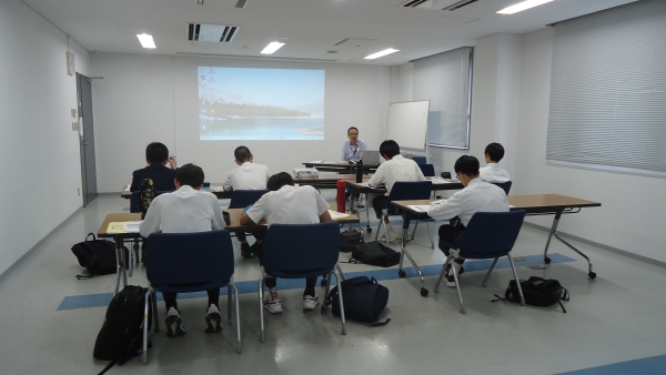 画像の代替テキストを入力ください。