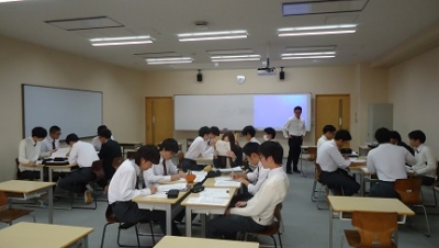 画像の代替テキストを入力ください。