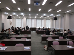 画像の代替テキストを入力ください。