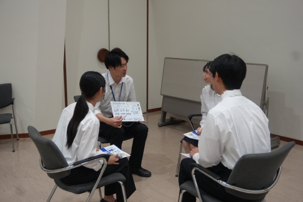 画像の代替テキストを入力ください。