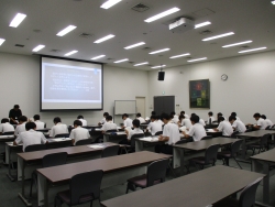 画像の代替テキストを入力ください。