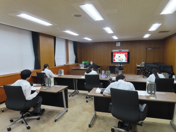 画像の代替テキストを入力ください。