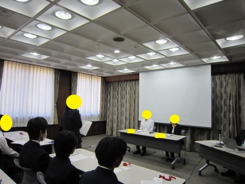 画像の代替テキストを入力ください。