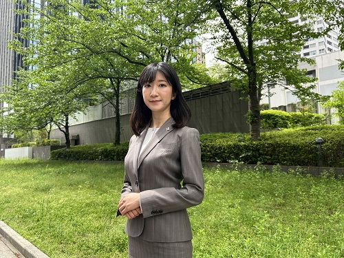 若手女性検事の写真